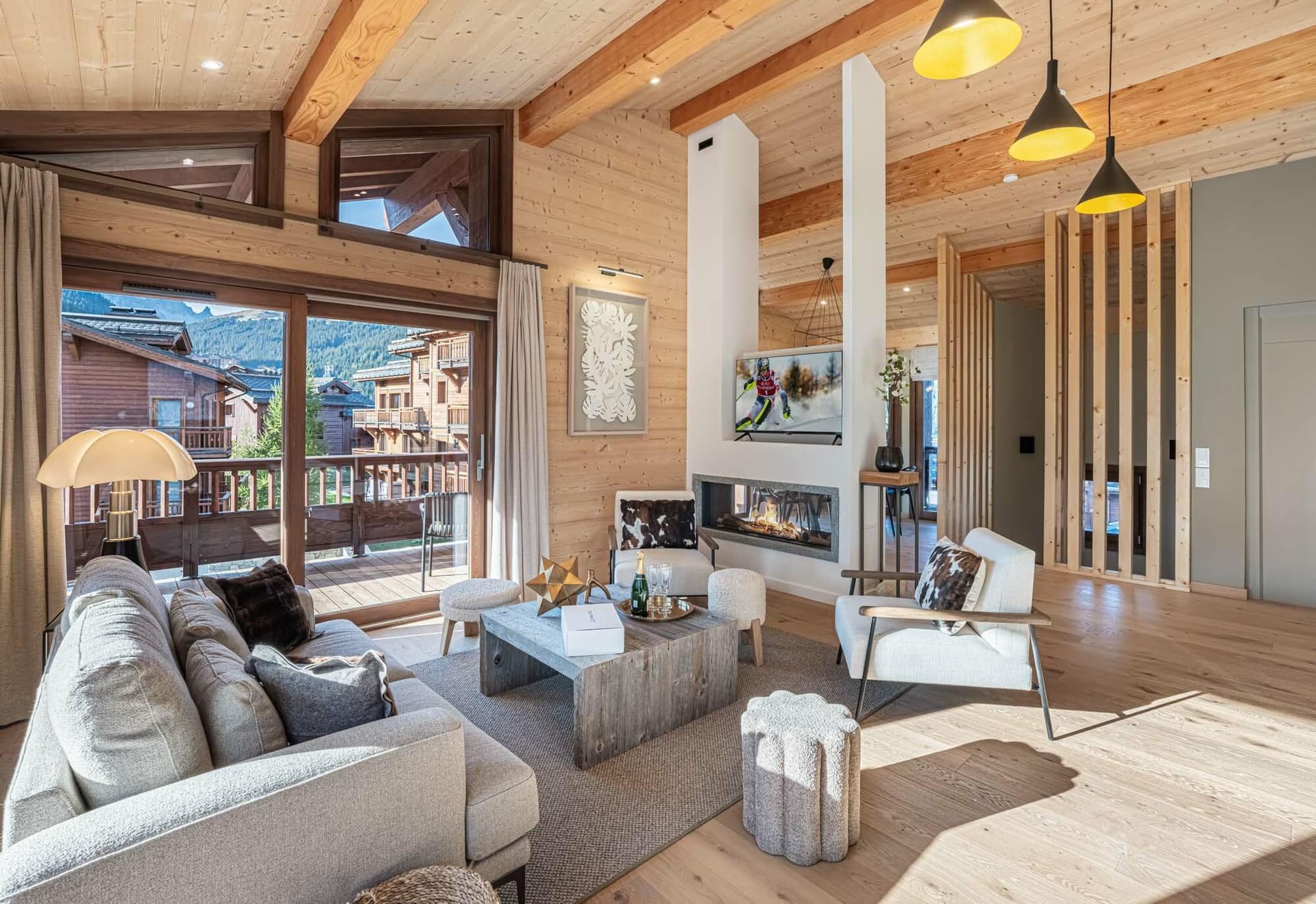 Chalet La Grande Casse, 4 bedrooms, Courchevel — photo 1 of 28