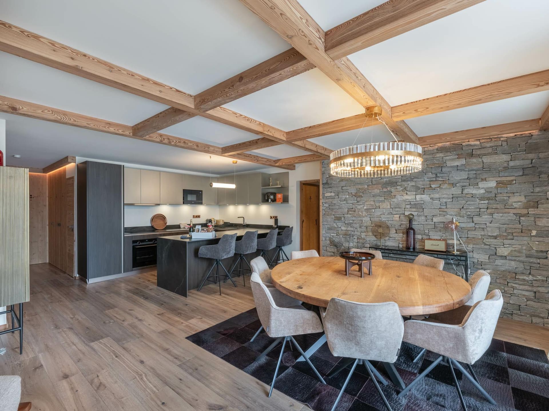Appartement Broca, 2 bedrooms, Courchevel — photo 1 of 27
